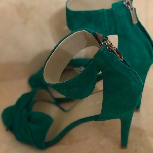 COPY - Gorgeous Karen Millen 👠❤️ - Picture 2 of 6